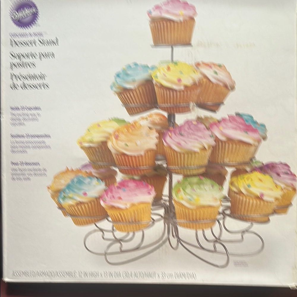 Wilton Special Occasions Cupcake stand for 23 large cakes NEW
